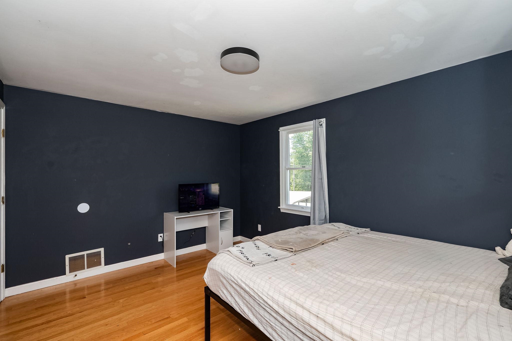 1 Wentworth Avenue