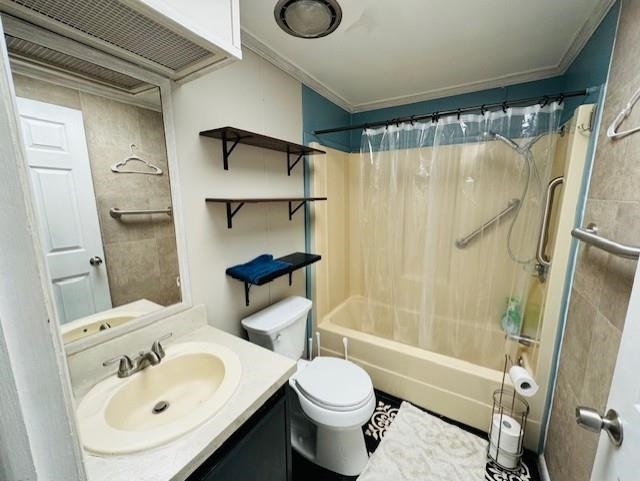 228 Redwood Road