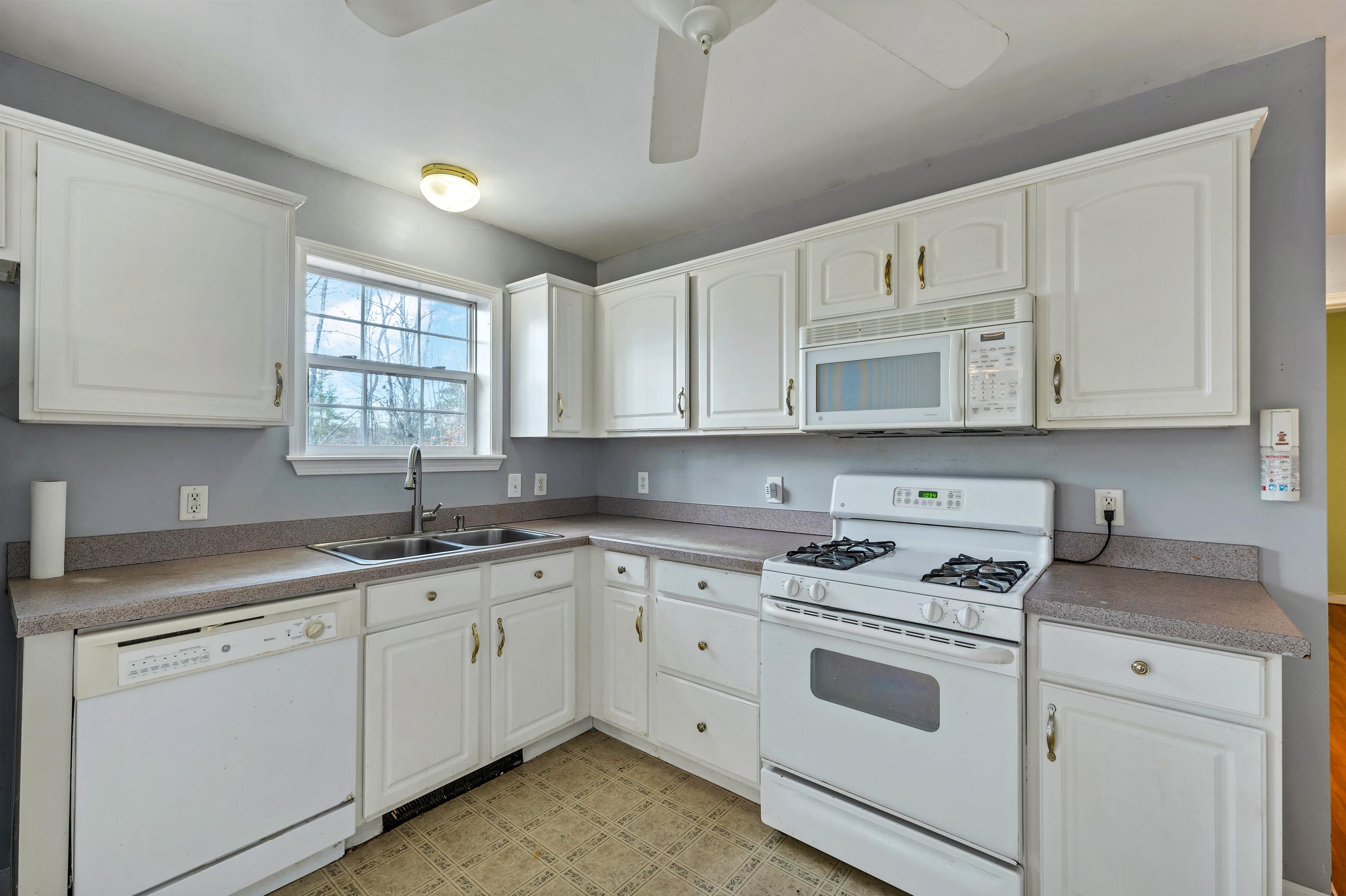 13 Saint Moritz Drive