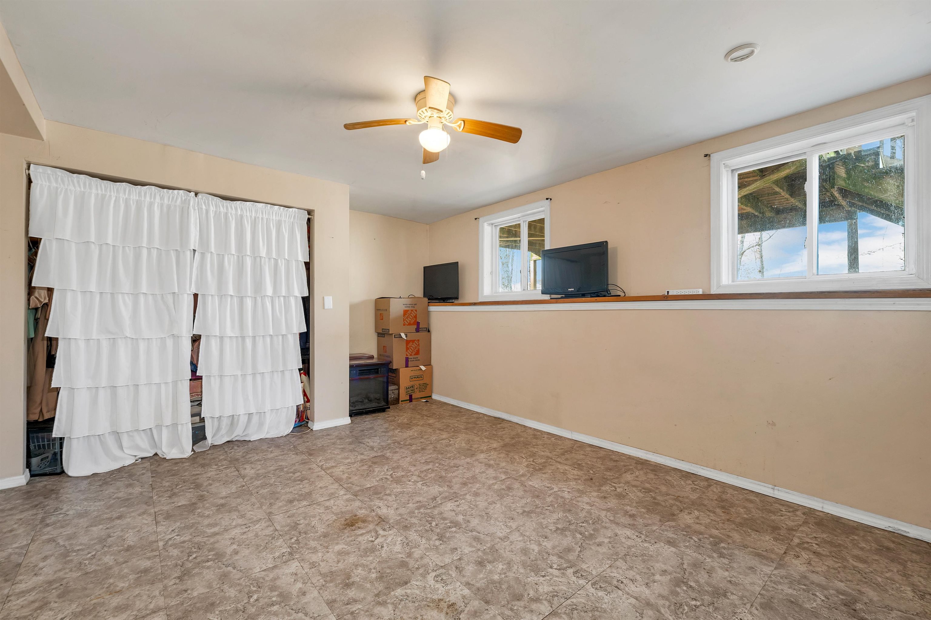 13 Saint Moritz Drive