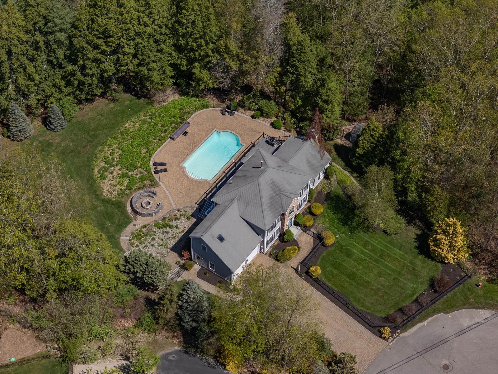 62 Quaker Lane
