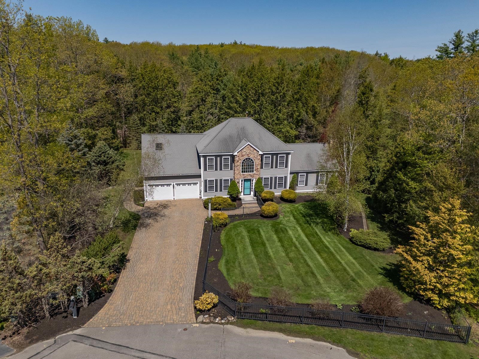 62 Quaker Lane