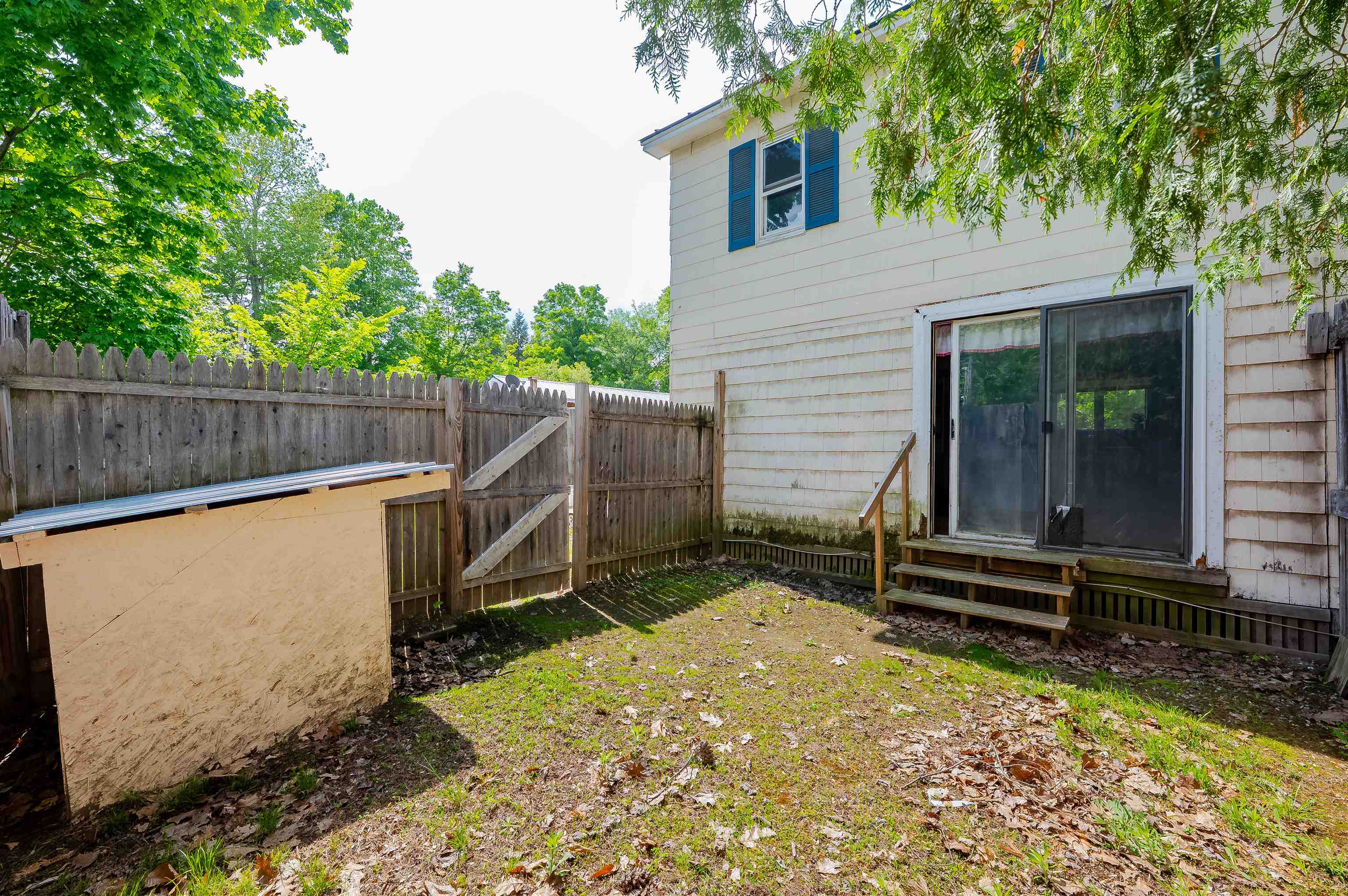 18 Pine Avenue