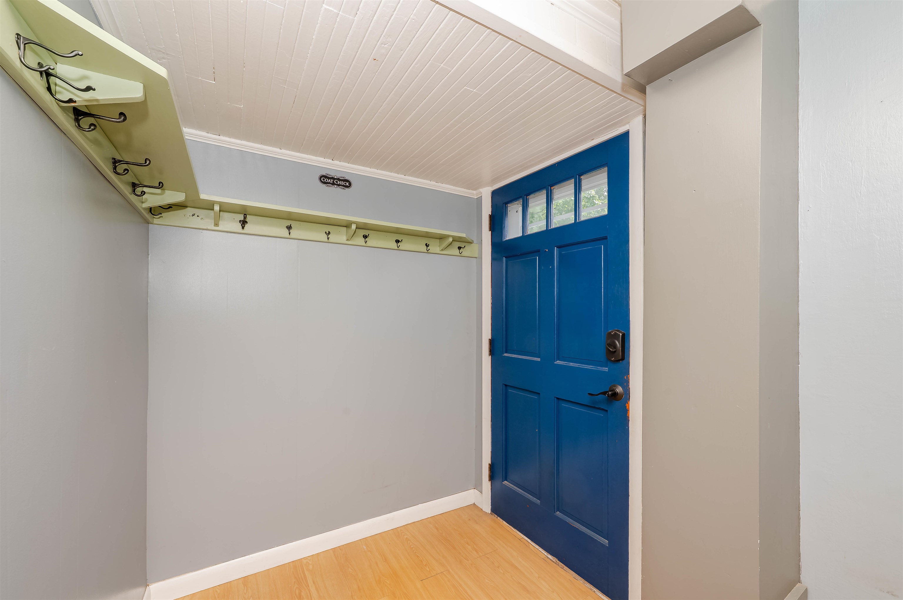 18 Pine Avenue