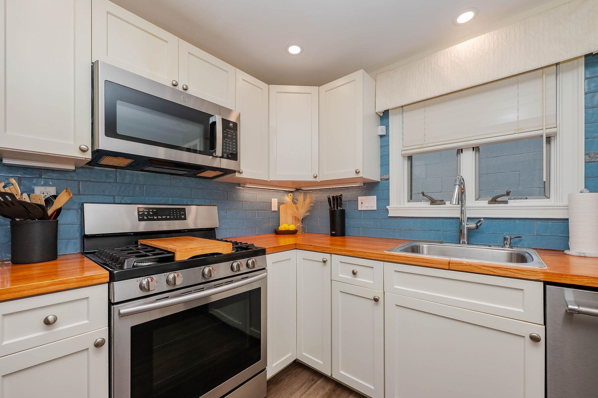 461 Ocean Boulevard Unit: A7