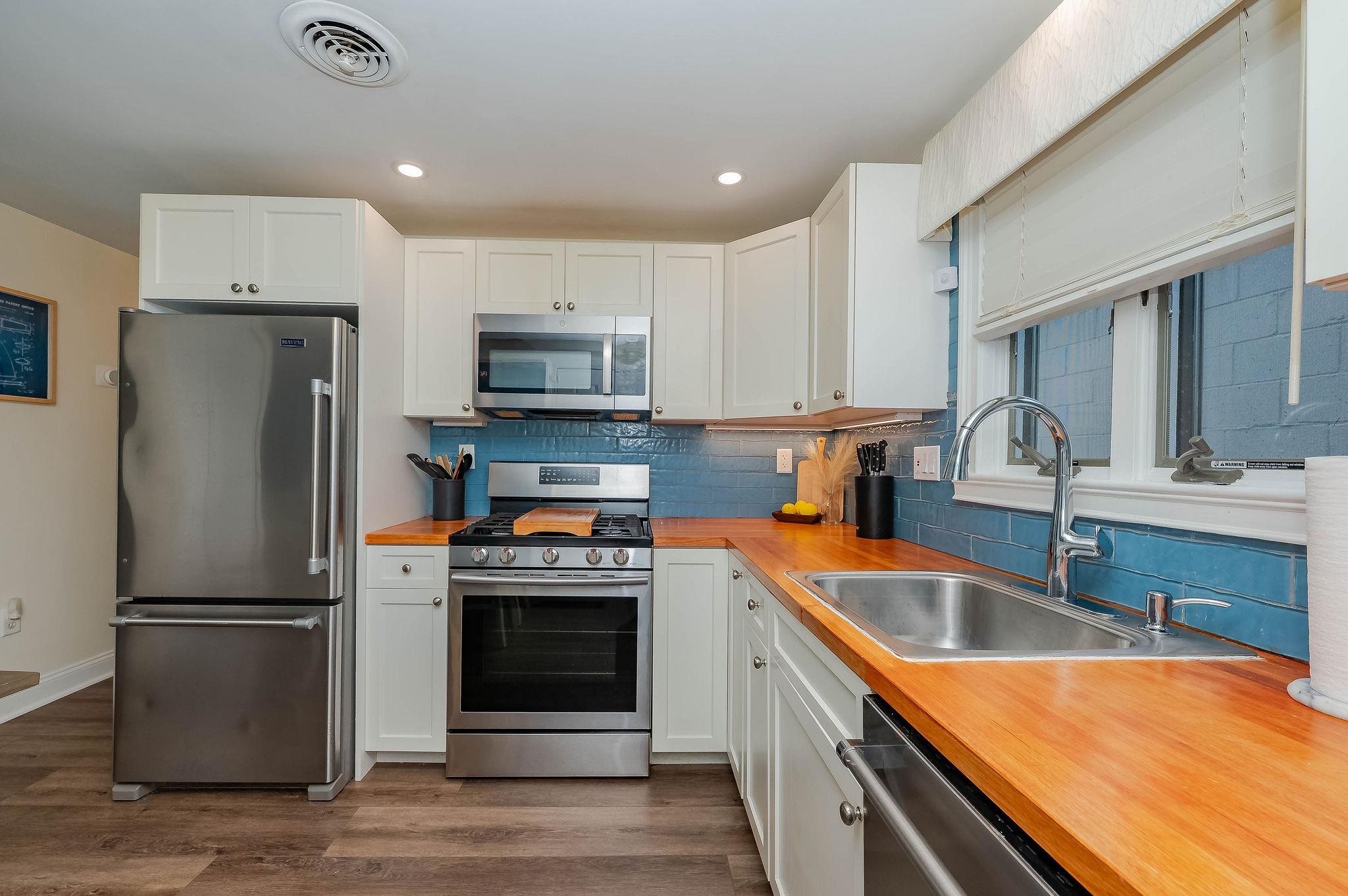 461 Ocean Boulevard Unit: A7