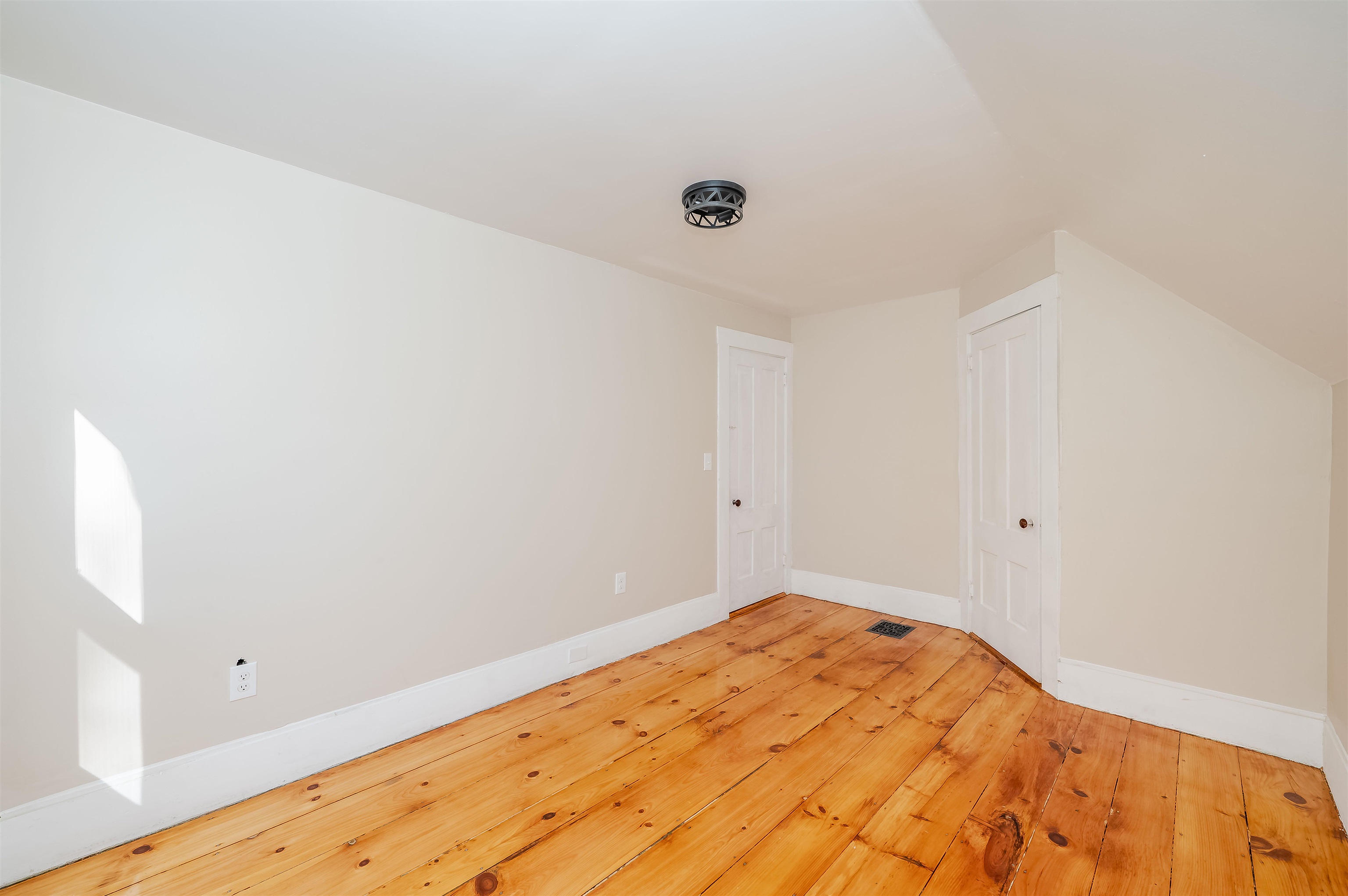 47 Chamberlain Street