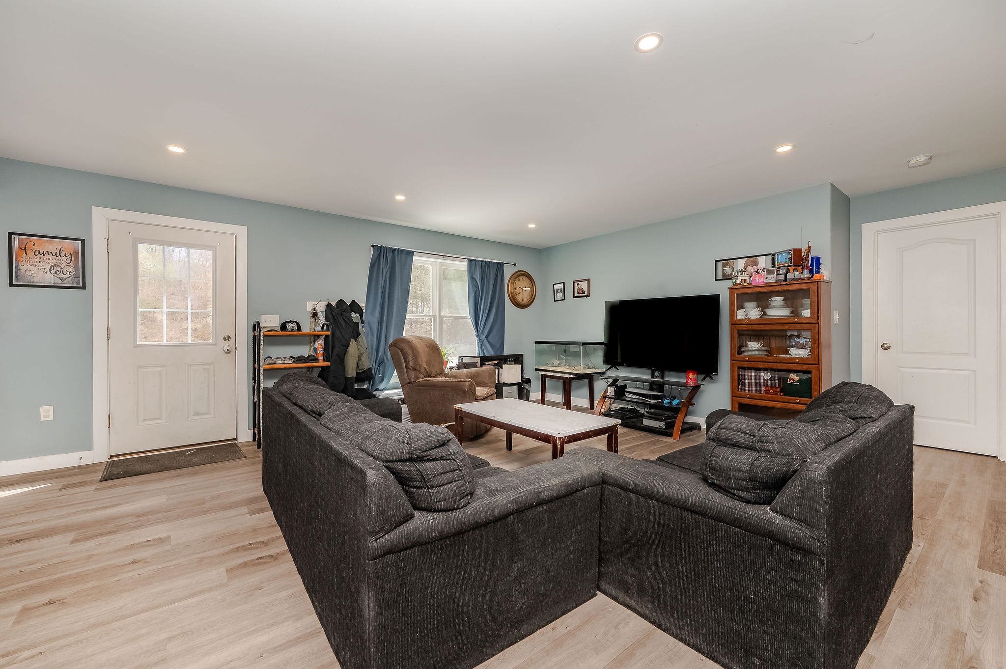 69 Hansonville Road
