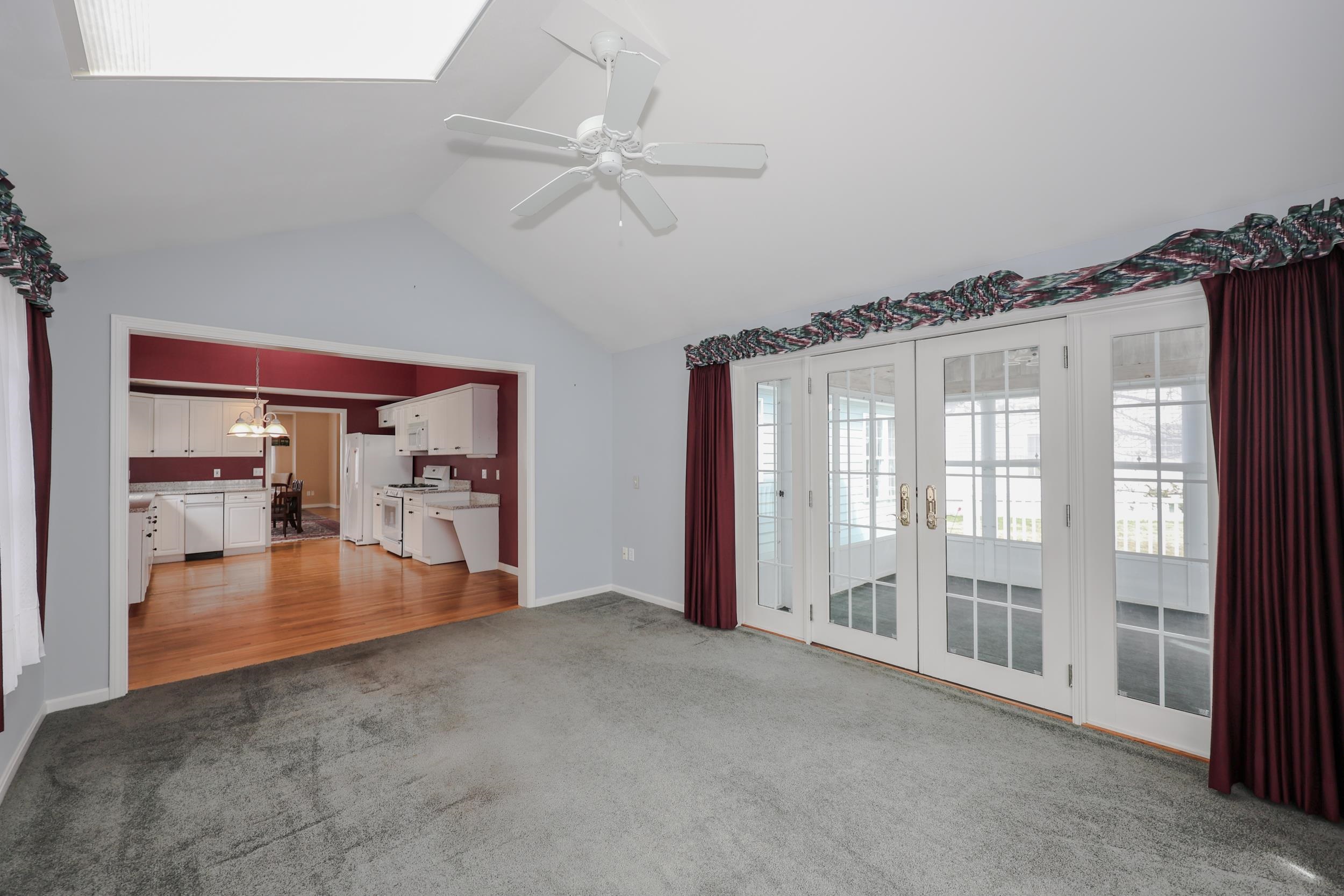 49 Drakes Landing