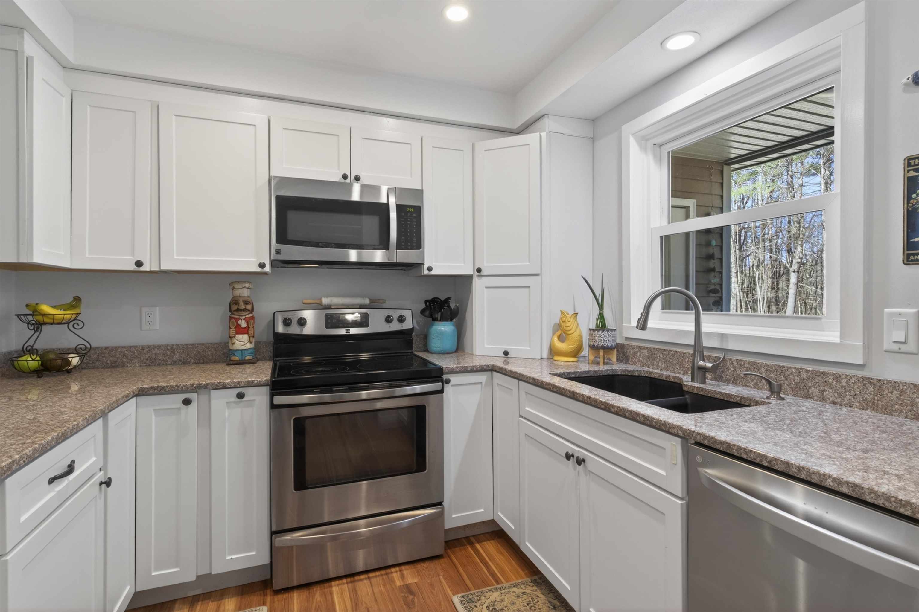 24 Swaan Drive