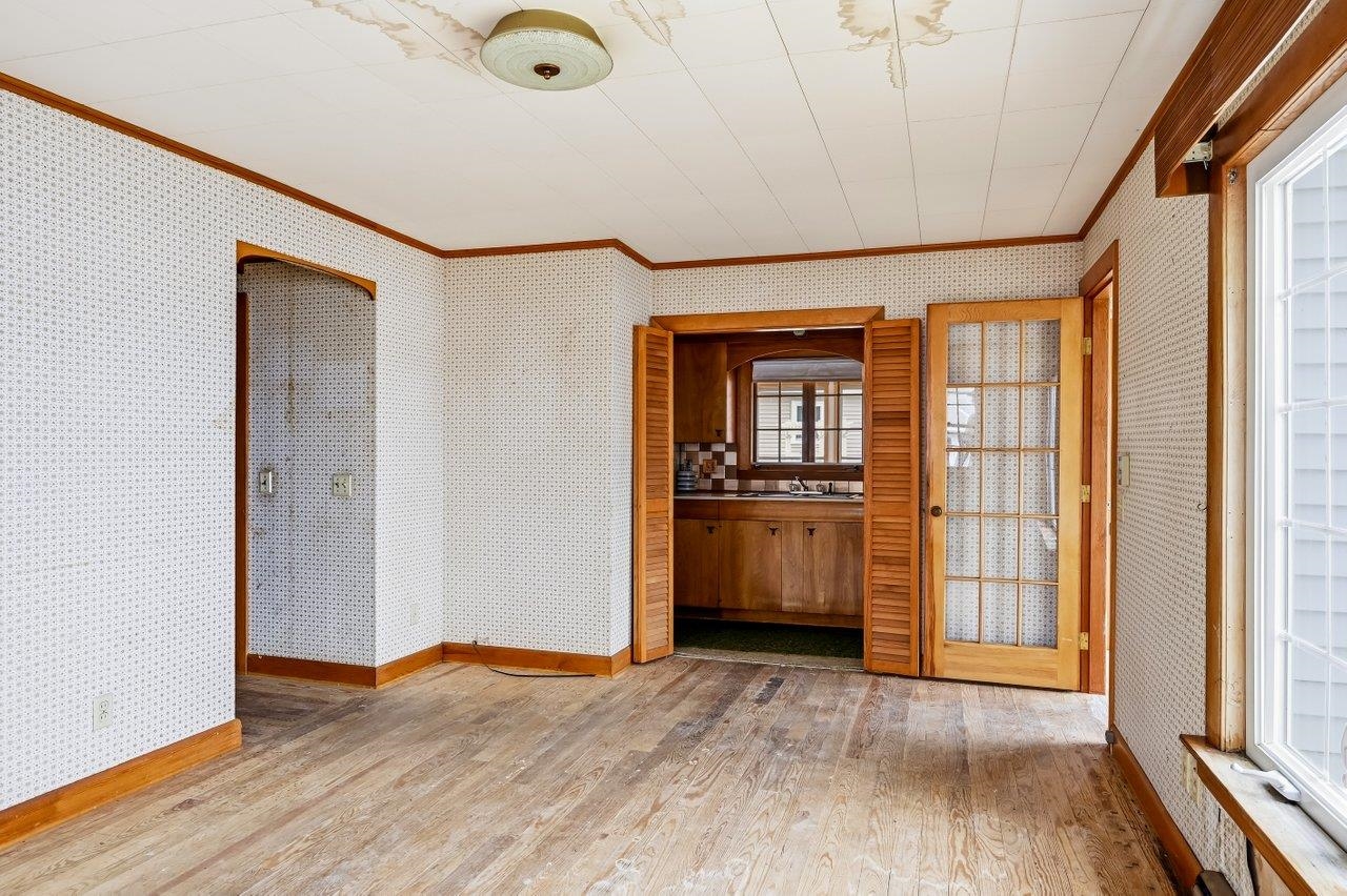 48 Kingsbury Drive Unit: A & B