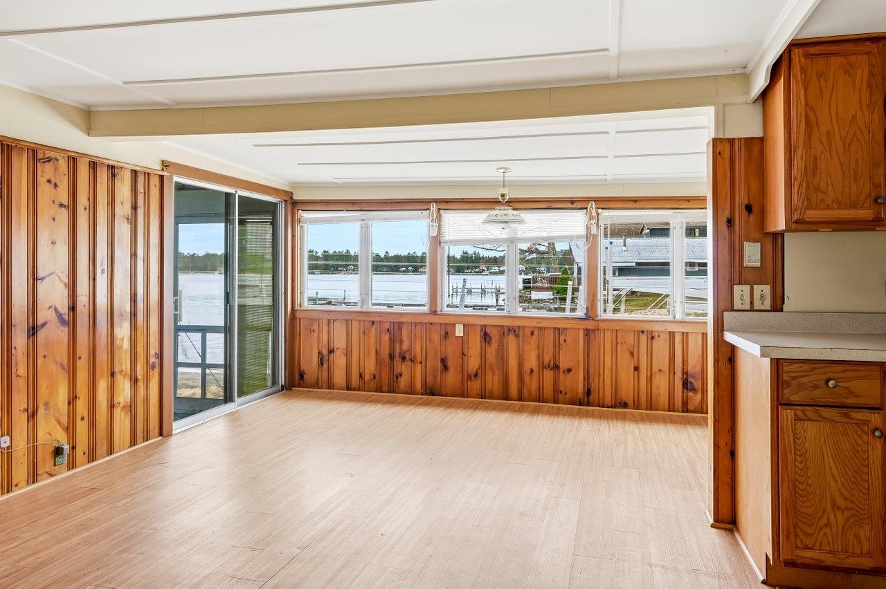 48 Kingsbury Drive Unit: A & B