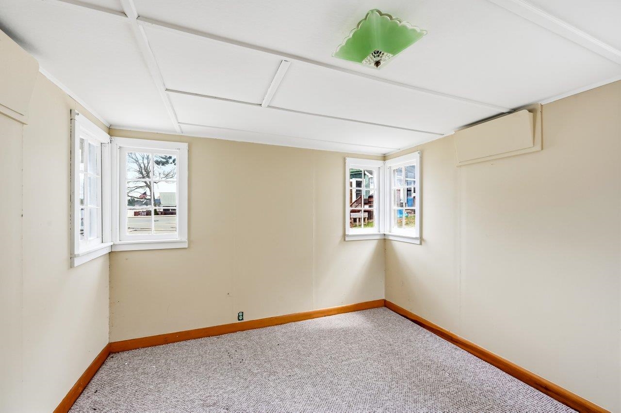 48 Kingsbury Drive Unit: A & B