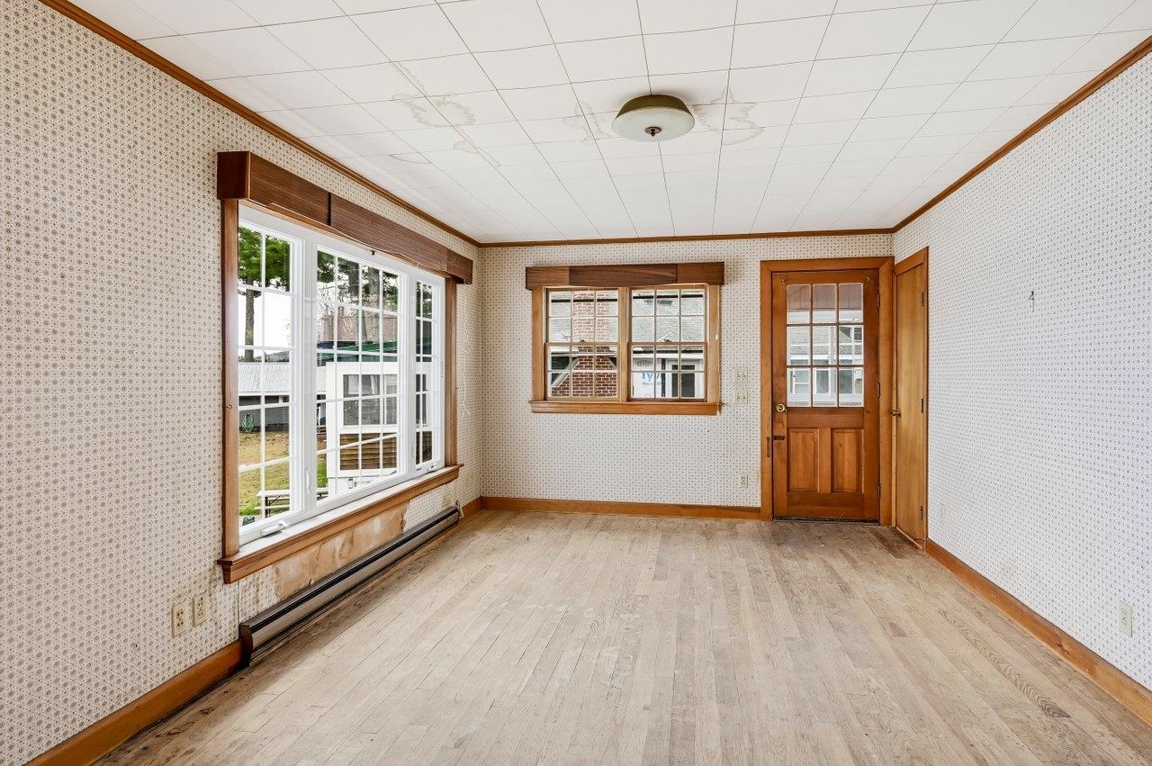 48 Kingsbury Drive Unit: A & B
