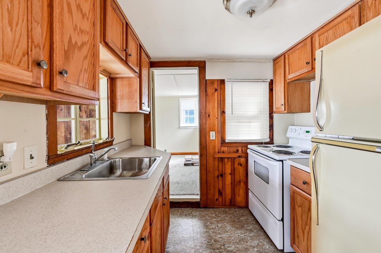 48 Kingsbury Drive Unit: A & B