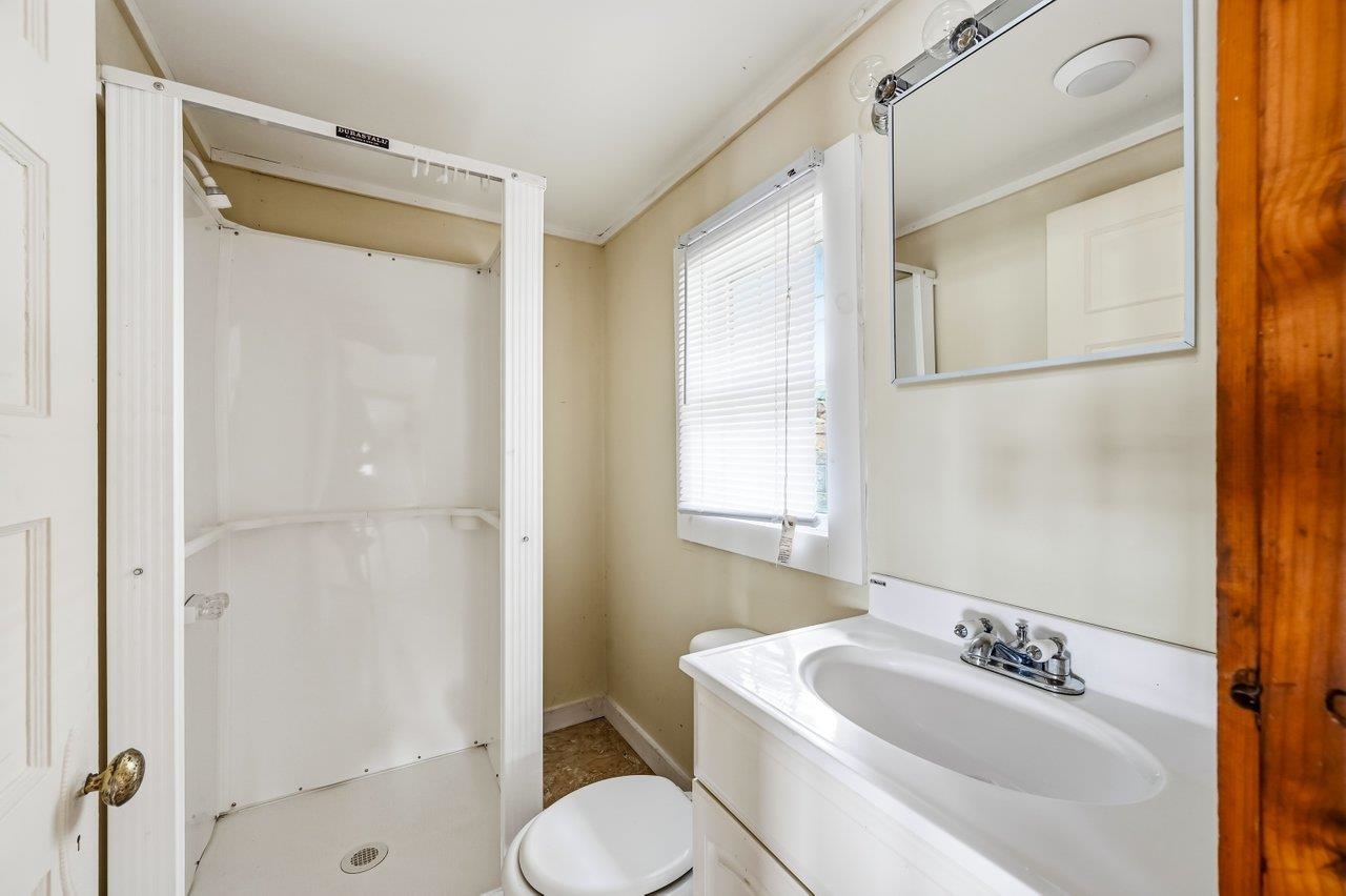48 Kingsbury Drive Unit: A & B
