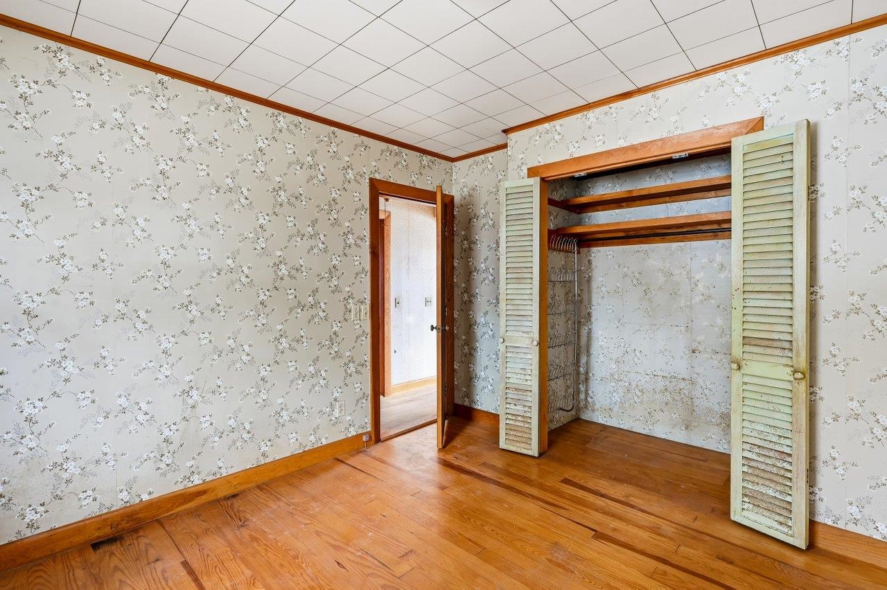 48 Kingsbury Drive Unit: A & B