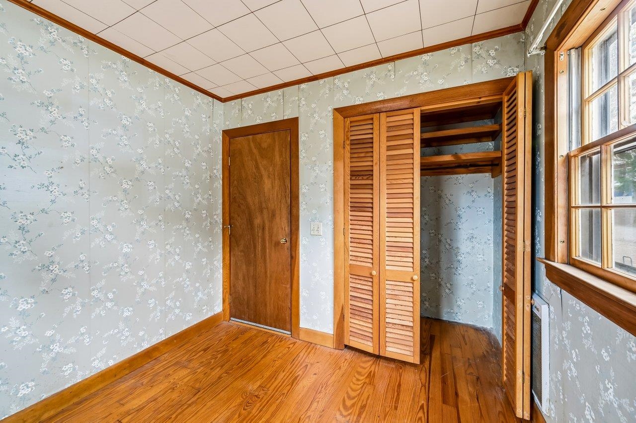 48 Kingsbury Drive Unit: A & B