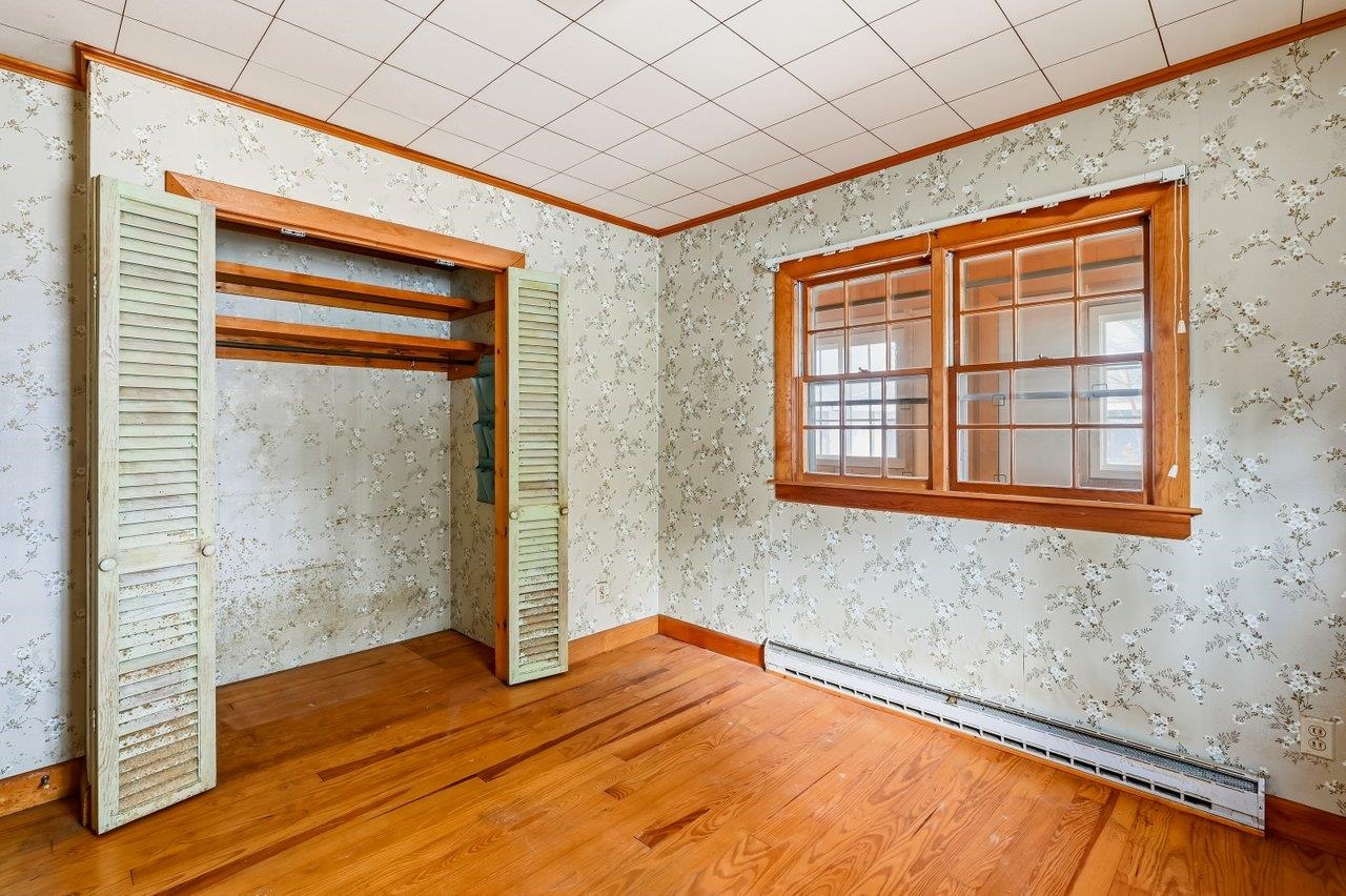 48 Kingsbury Drive Unit: A & B