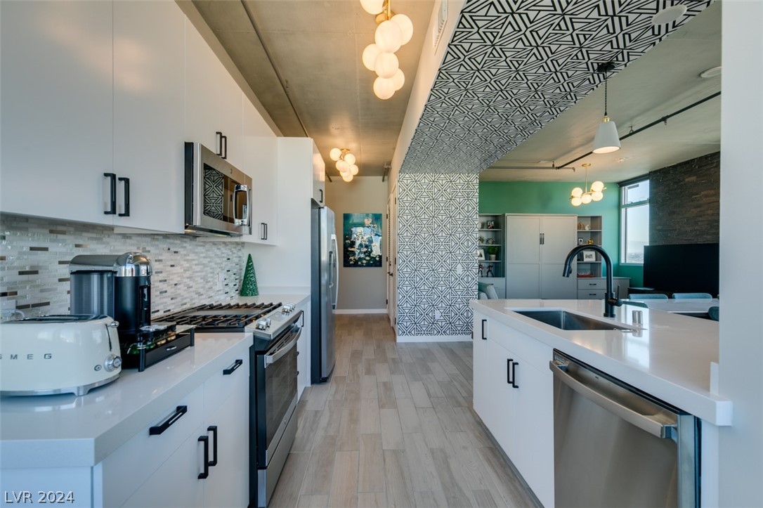 353 East Bonneville Avenue 807