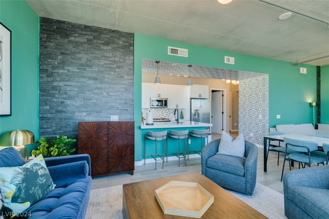 353 East Bonneville Avenue 807