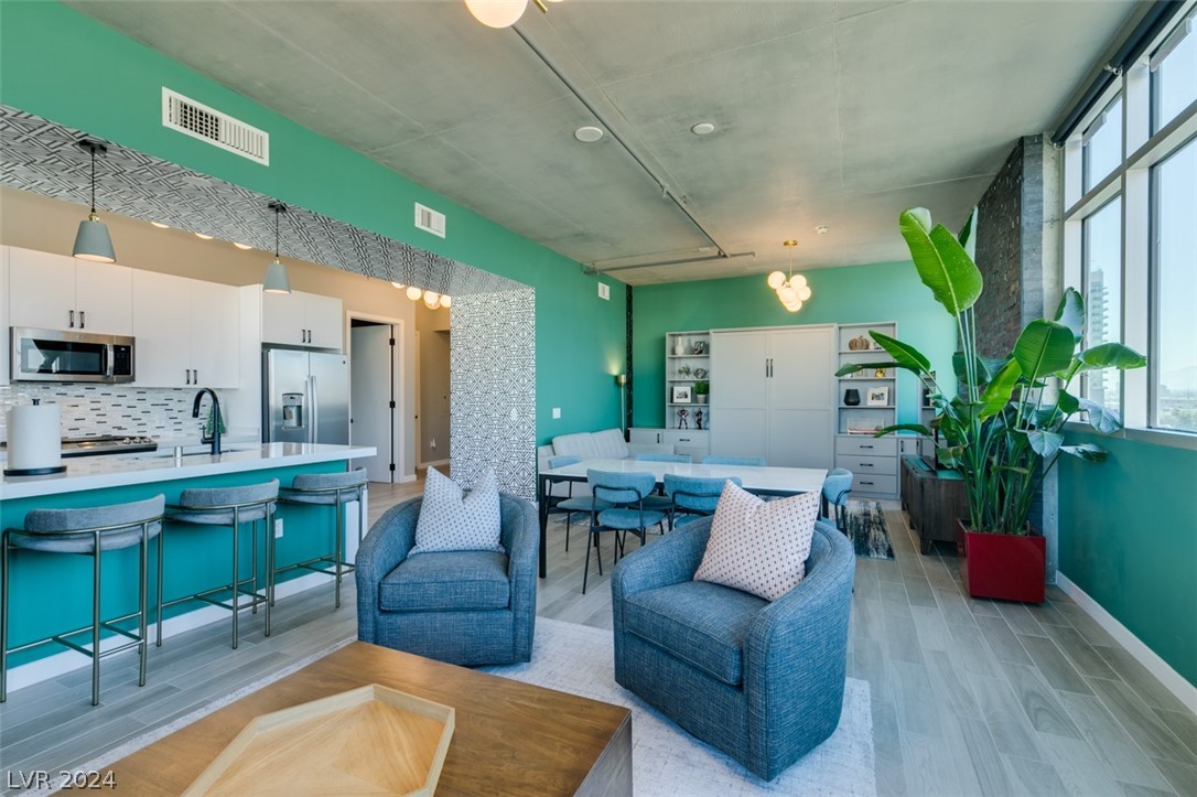 353 East Bonneville Avenue 807