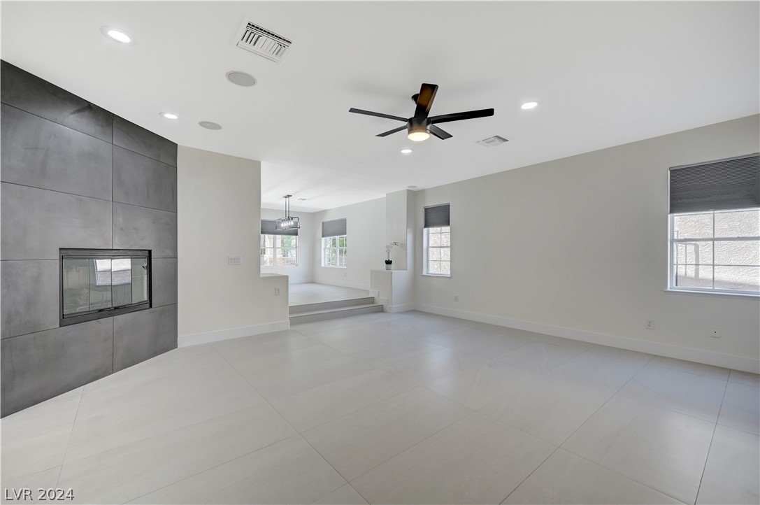 2025 Winter Wind Street