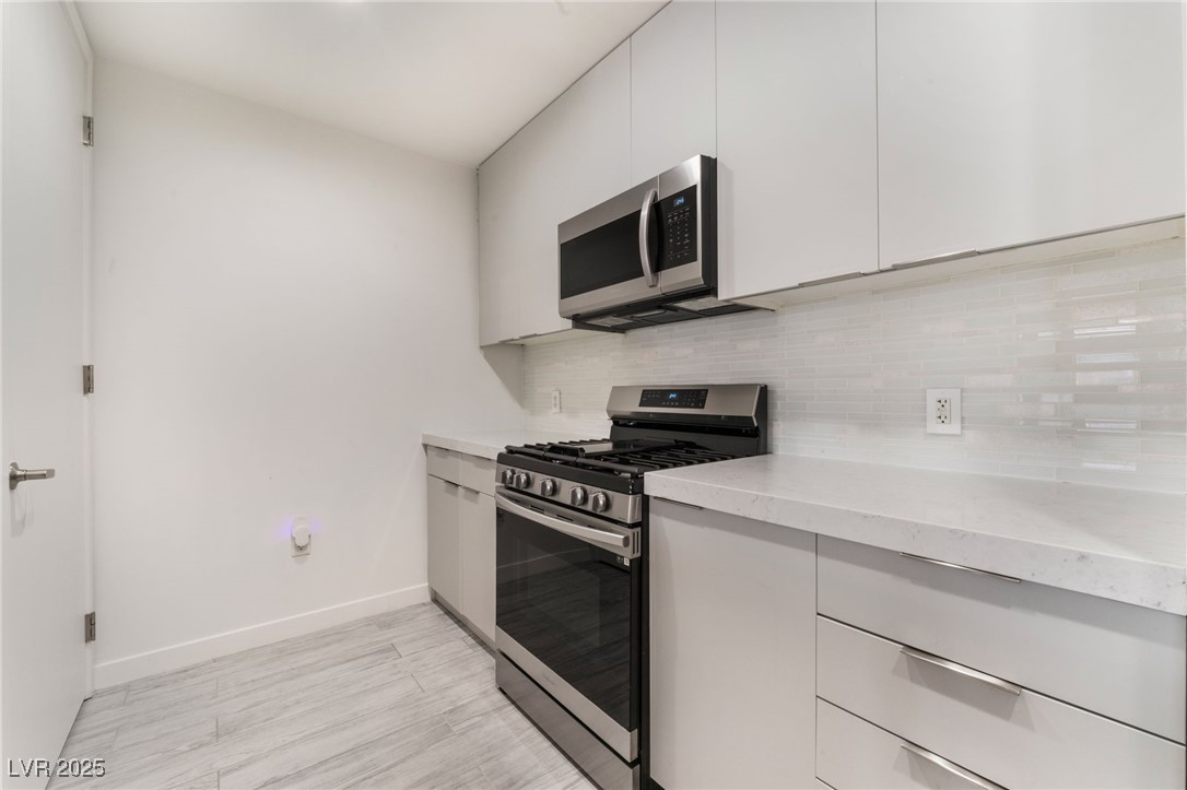353 East Bonneville Avenue 423