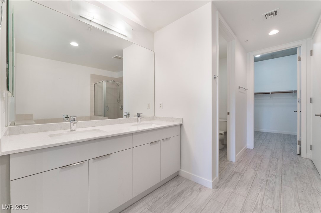 353 East Bonneville Avenue 423