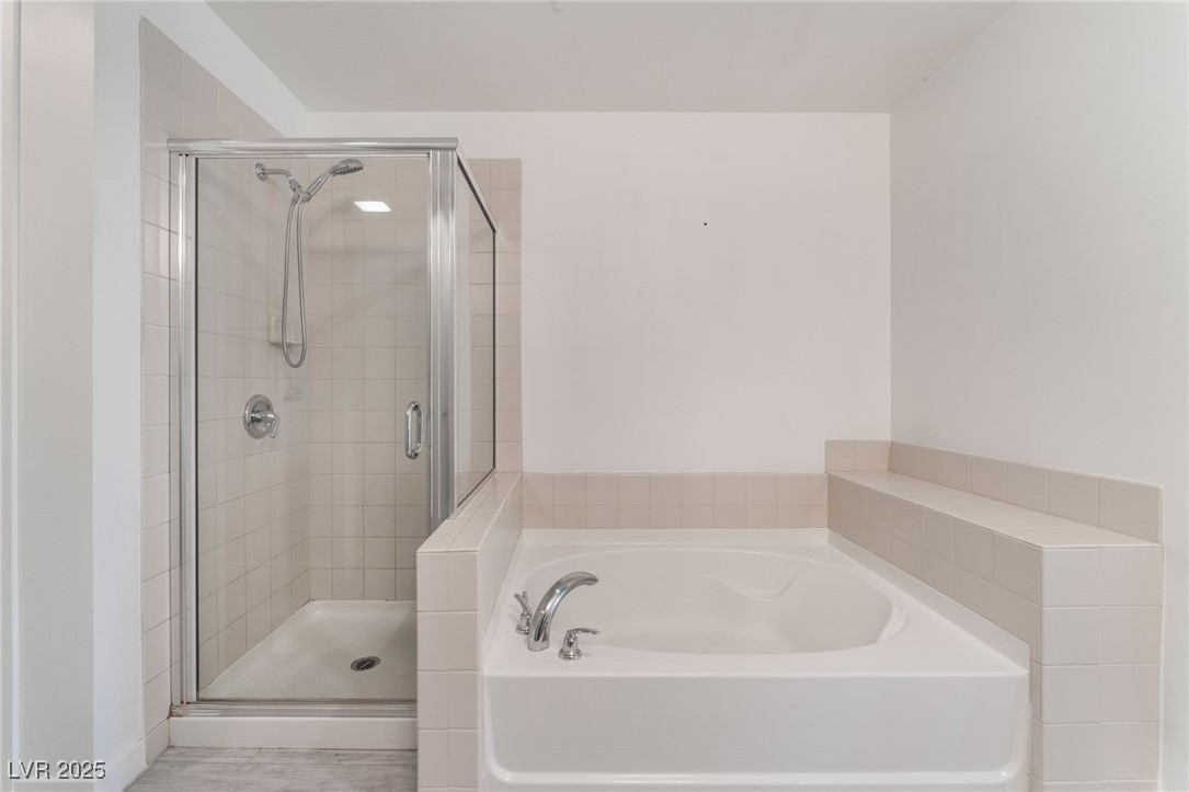 353 East Bonneville Avenue 423