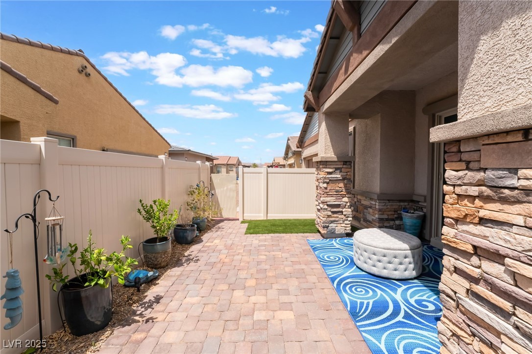 778 Dainty Daffodil Street