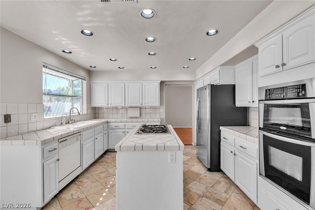 7421 Painted Shadows Way