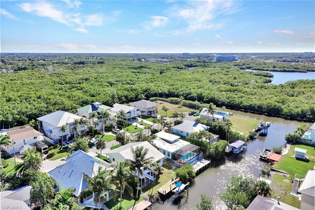 1285 Grand Canal DR