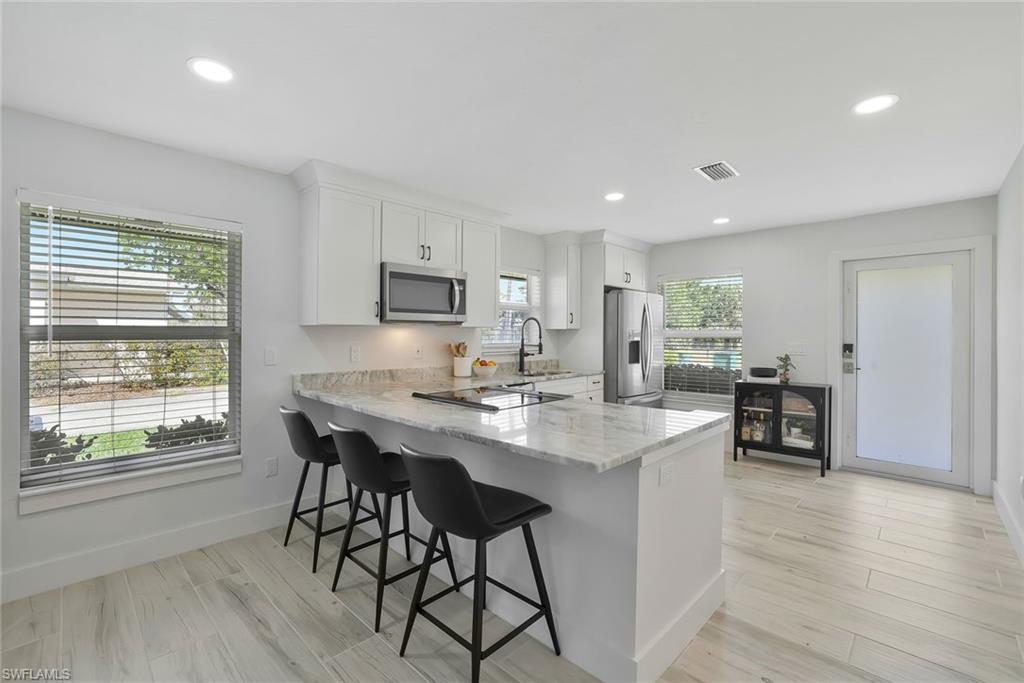 2710 Arbutus ST B1