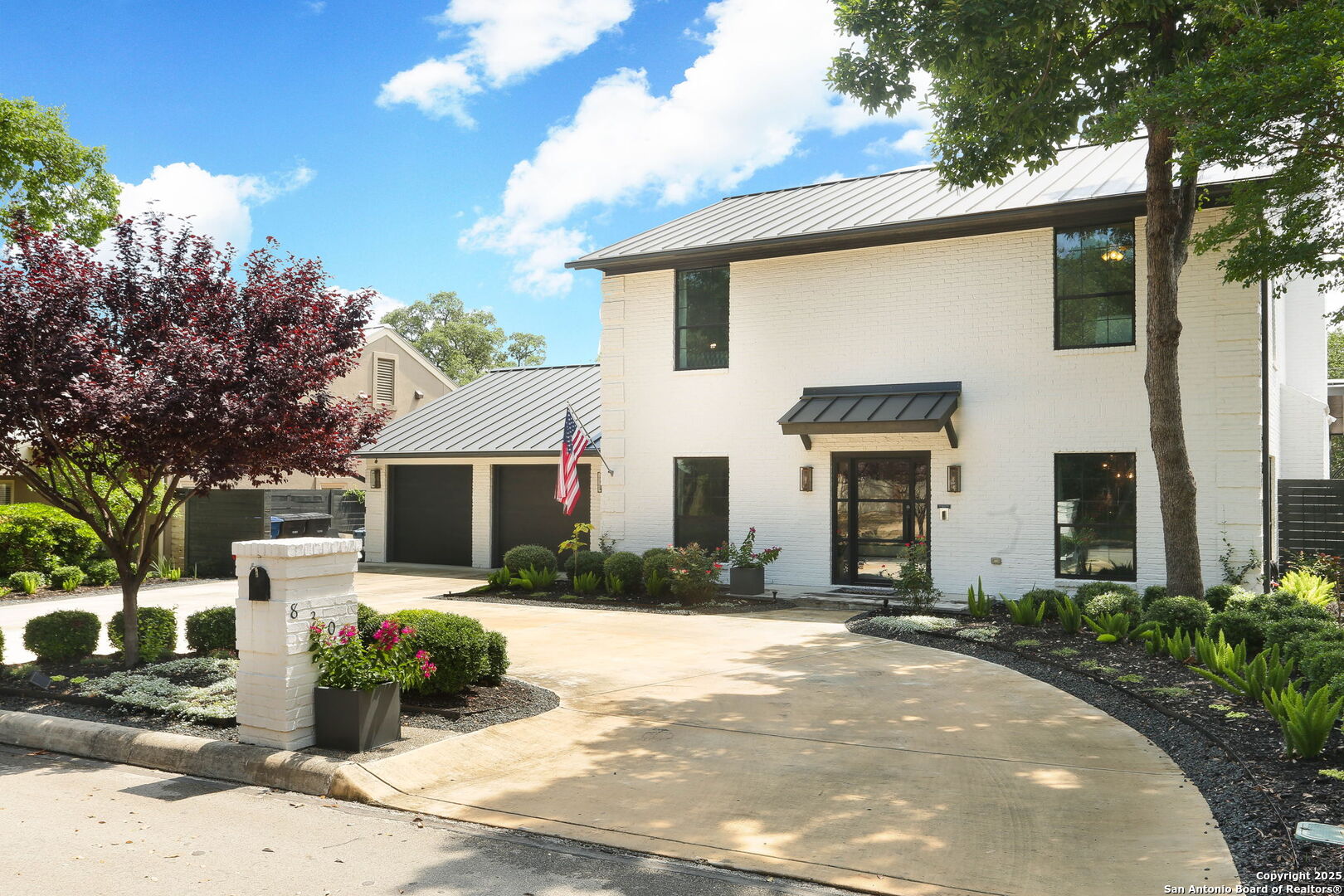 8306 Country Side
