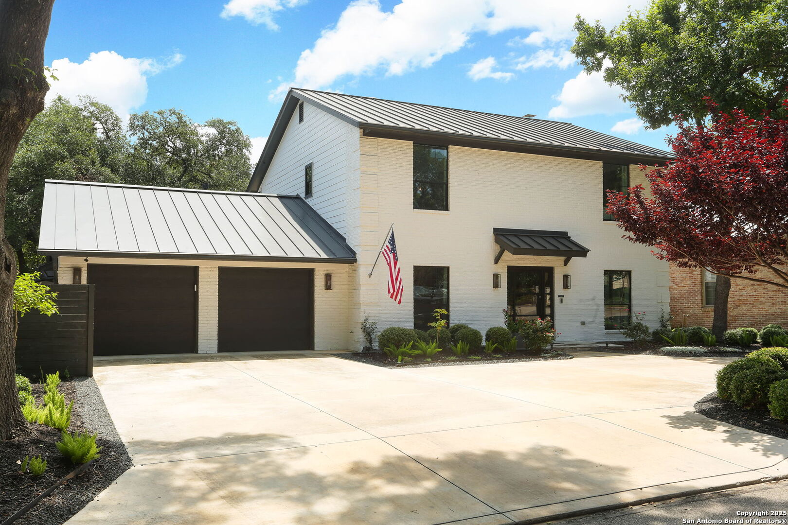 8306 Country Side