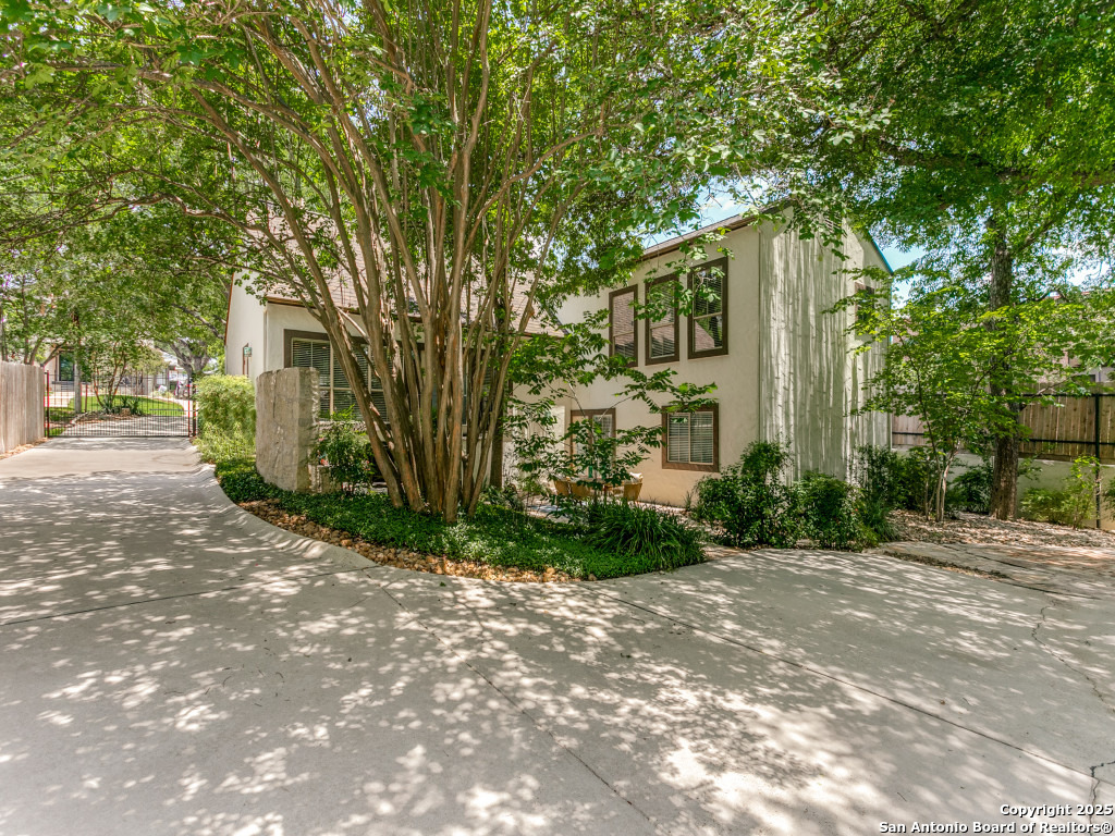 256 Montclair
