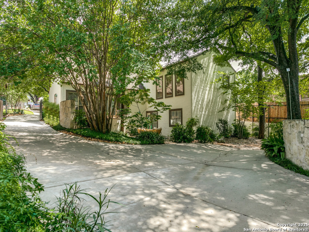 256 Montclair