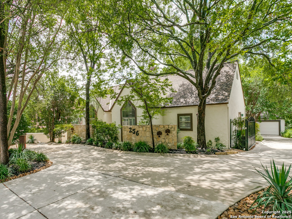 256 Montclair