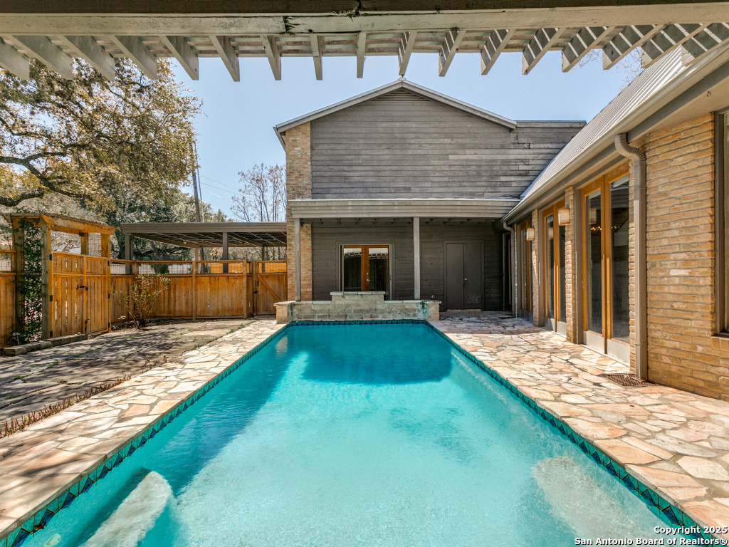 2603 Brookhurst