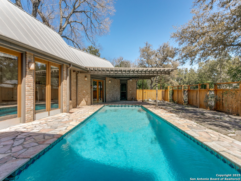 2603 Brookhurst