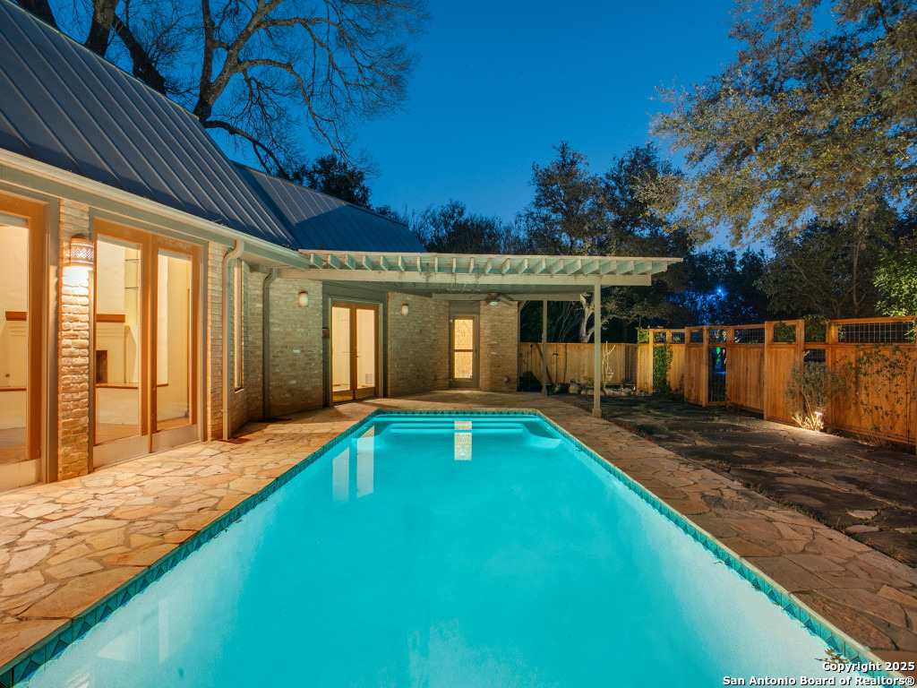 2603 Brookhurst