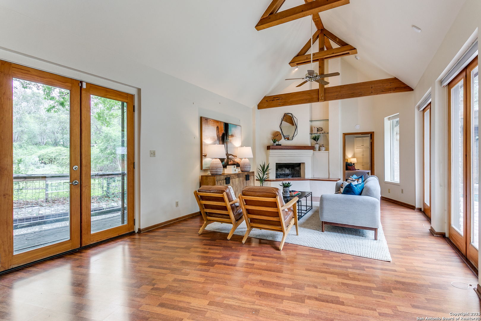 2603 Brookhurst