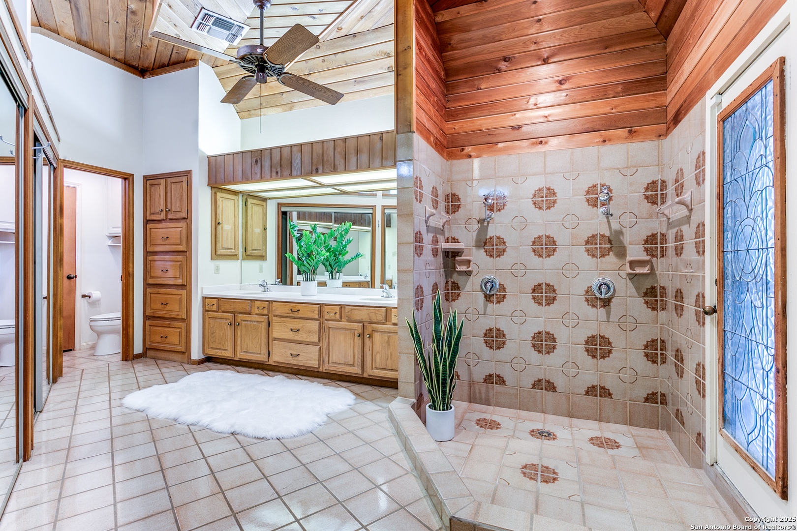 2603 Brookhurst