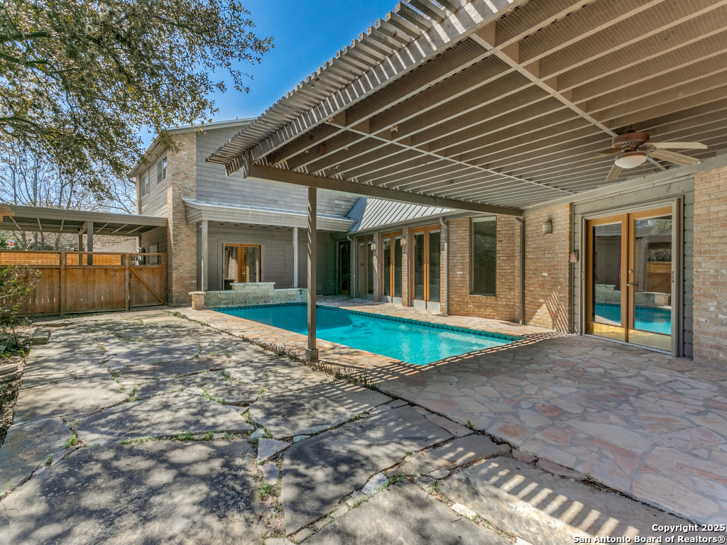 2603 Brookhurst