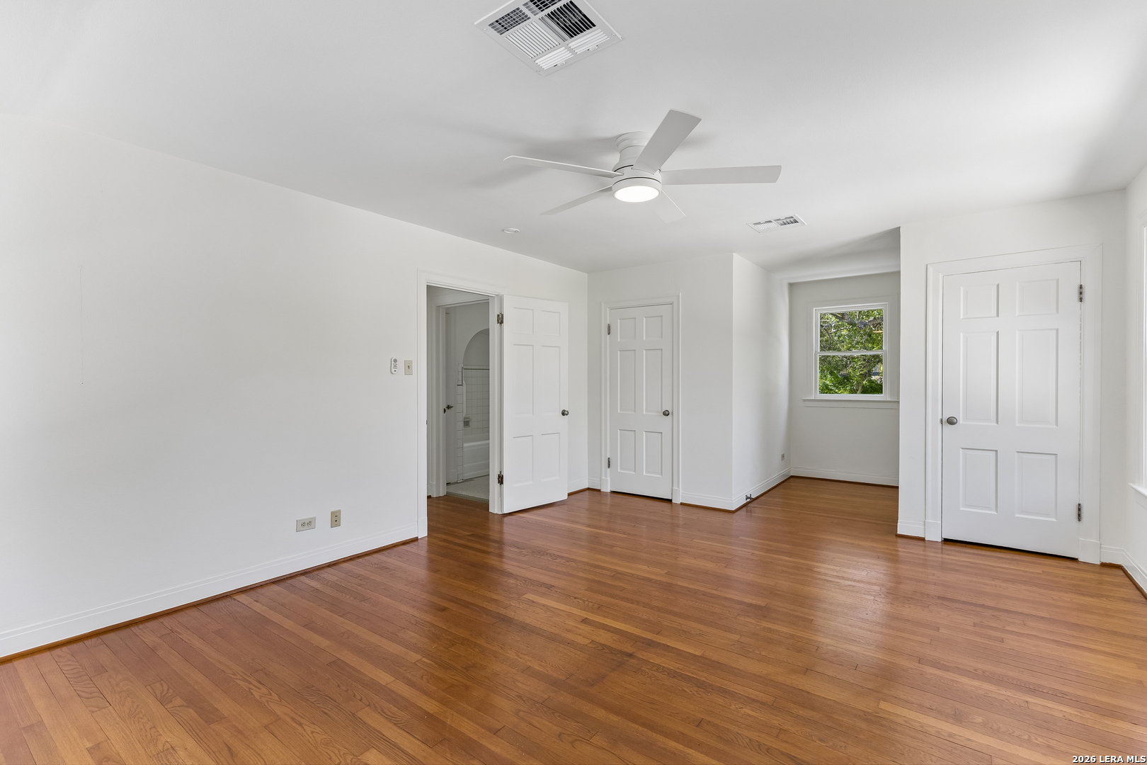 120 LAMONT AVE