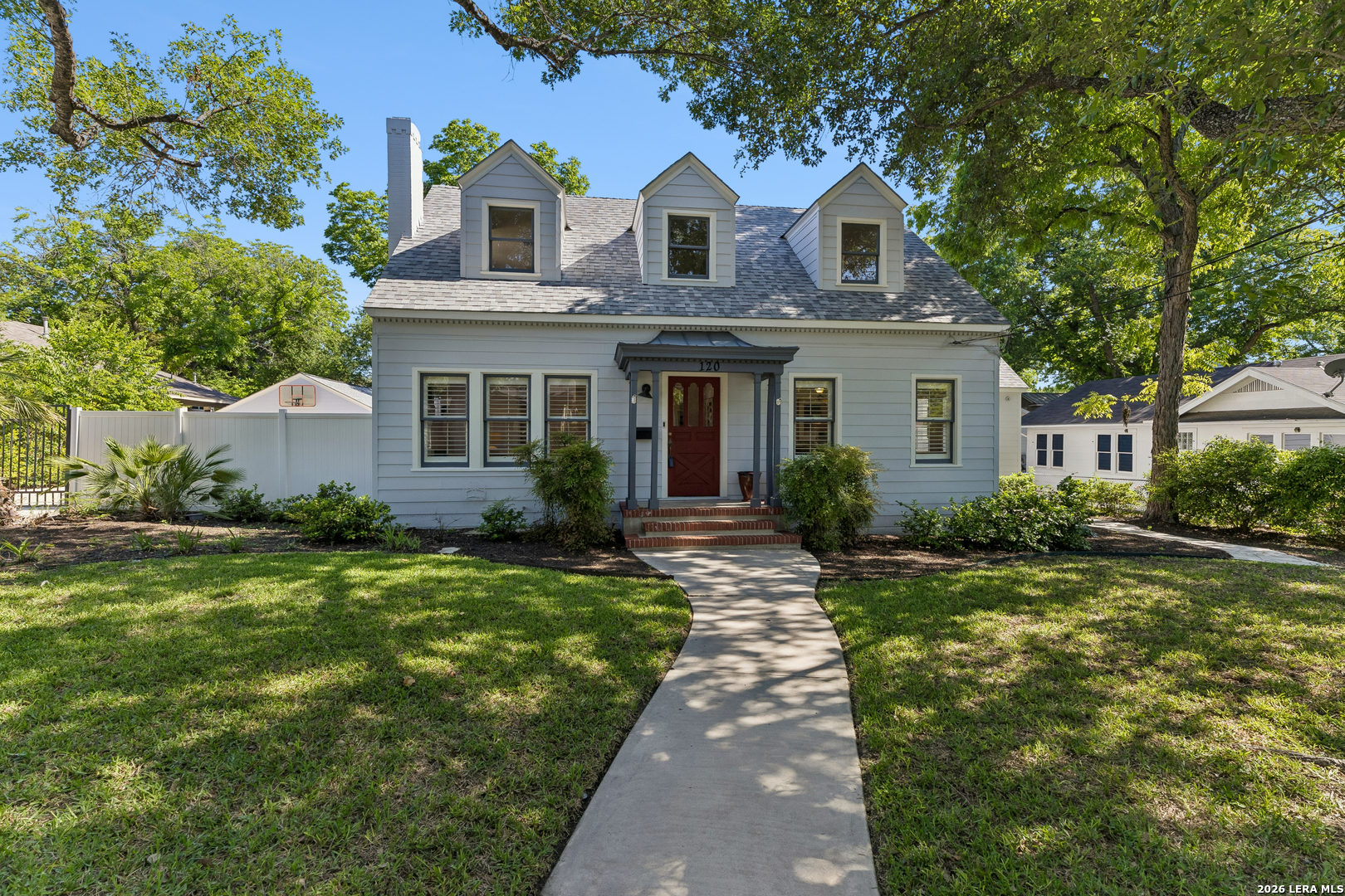 120 LAMONT AVE