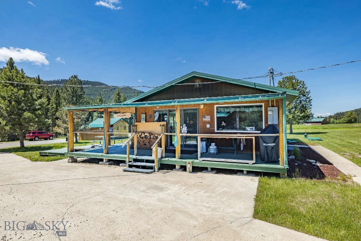 2052 US Highway 89 N