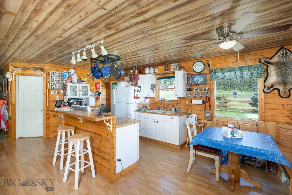 2052 US Highway 89 N