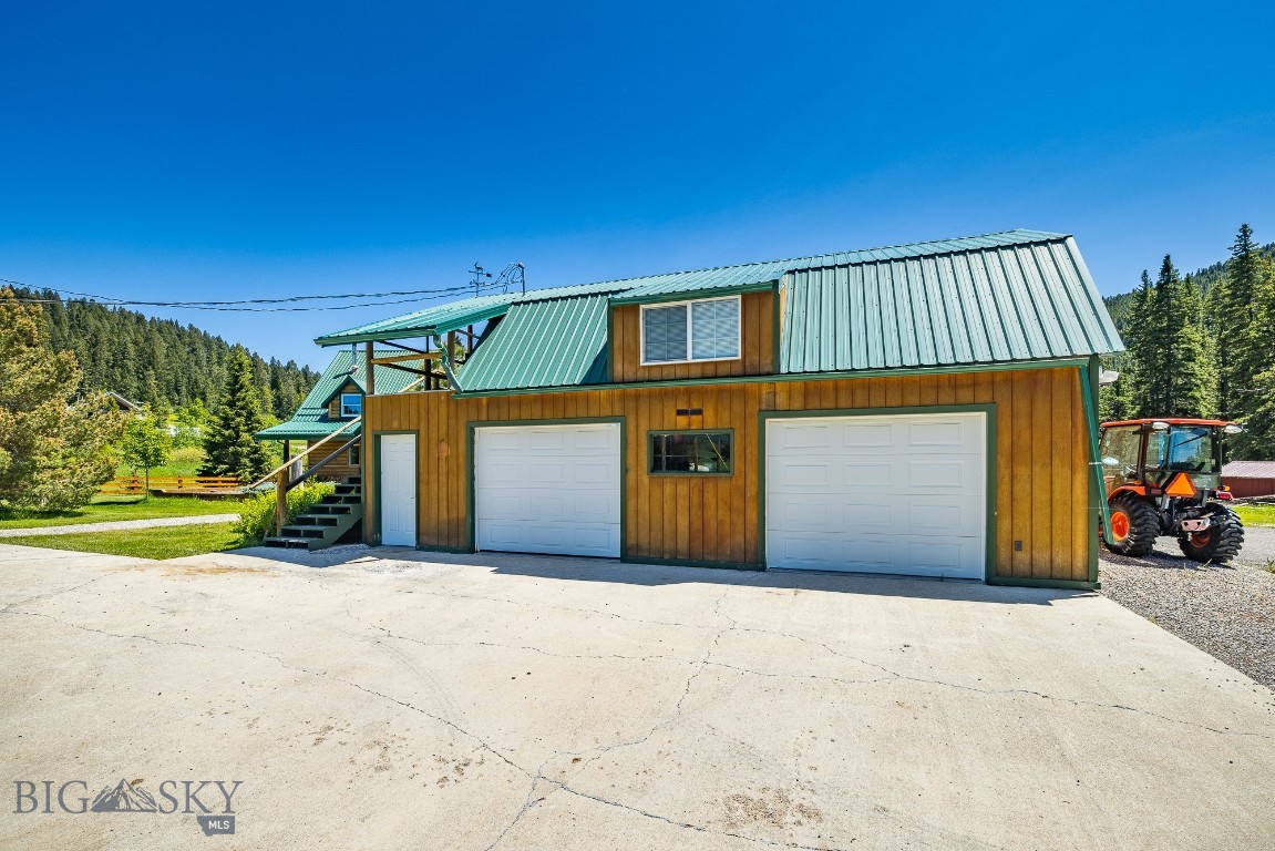 2052 US Highway 89 N